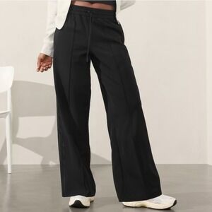 Athleta Endeavor High Rise Relaxed Pant Small Black Athleisure Travel Commuter